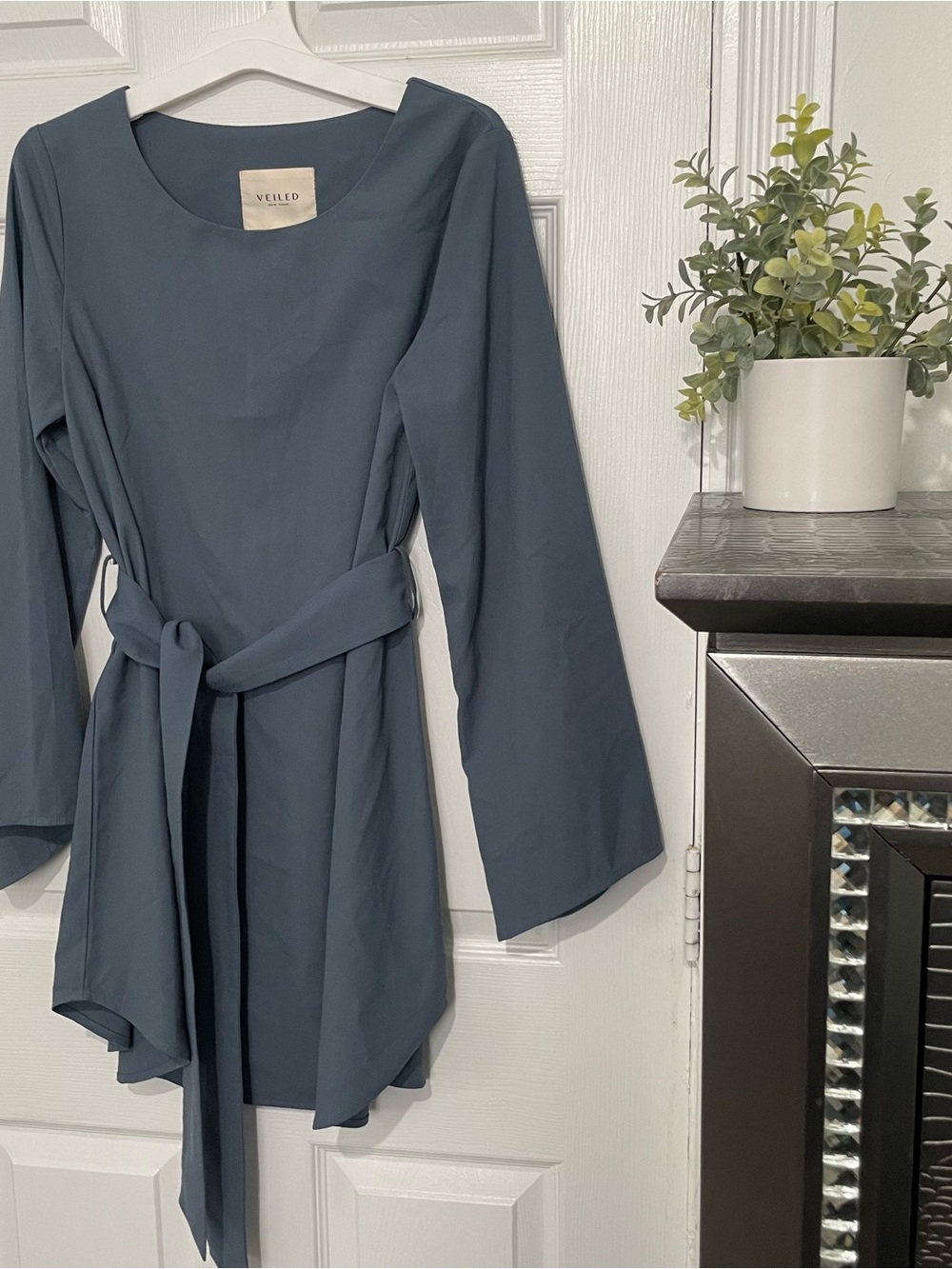 Veiled Collection Belted Blue Long Sleeve Tie-Waist Tunic Topic